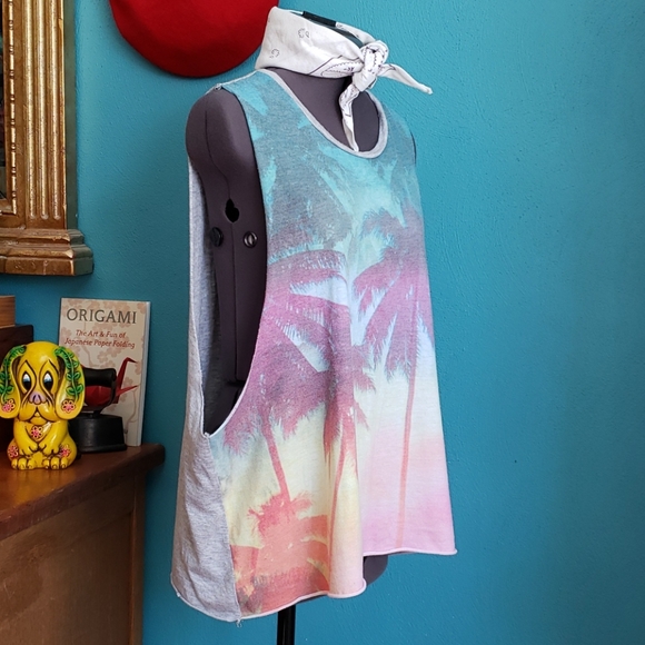 F21 Beachy Vibes Cut-Out Tank - Palm Treeeeees - M - Picture 2 of 12